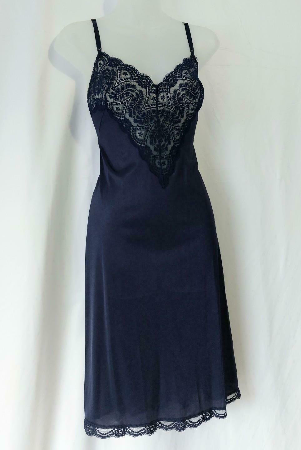 Vassarette Vintage 1970s LACY Sheer Bust DEEP BLUE NYLON FULL SLIP - sz 34