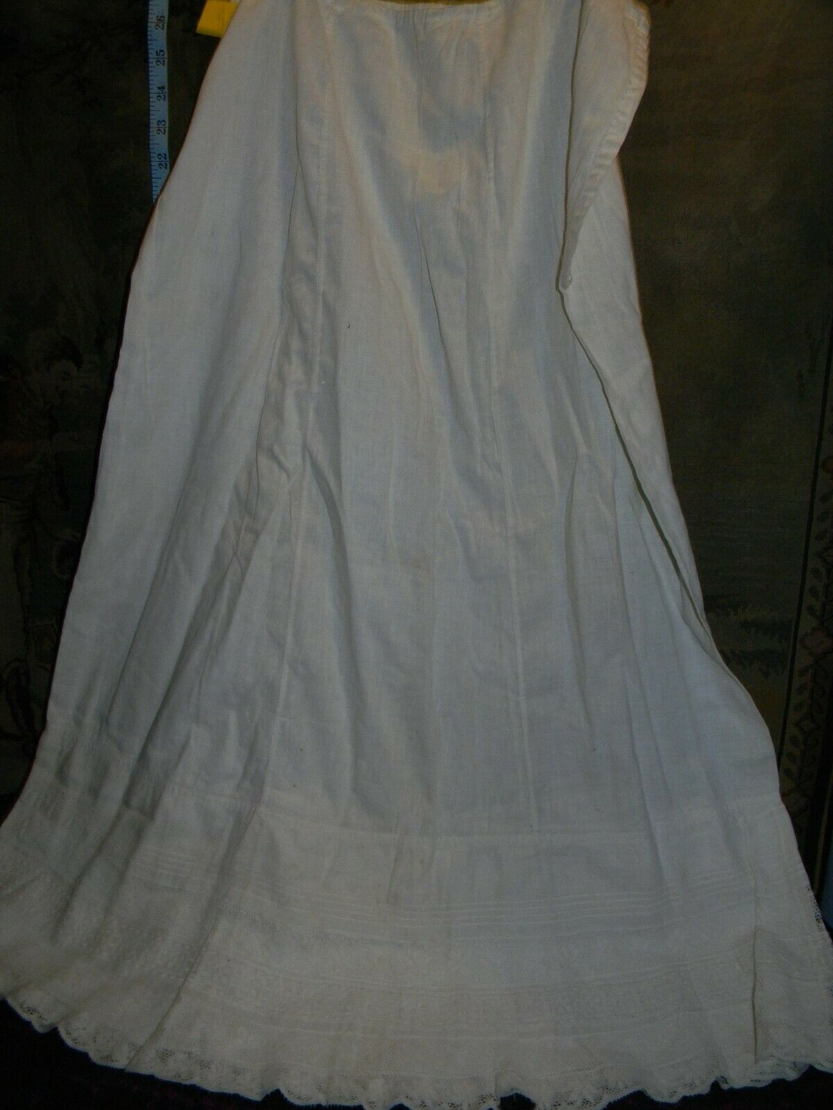 VICTORIAN TYPE HALF SLIP, 1900'S