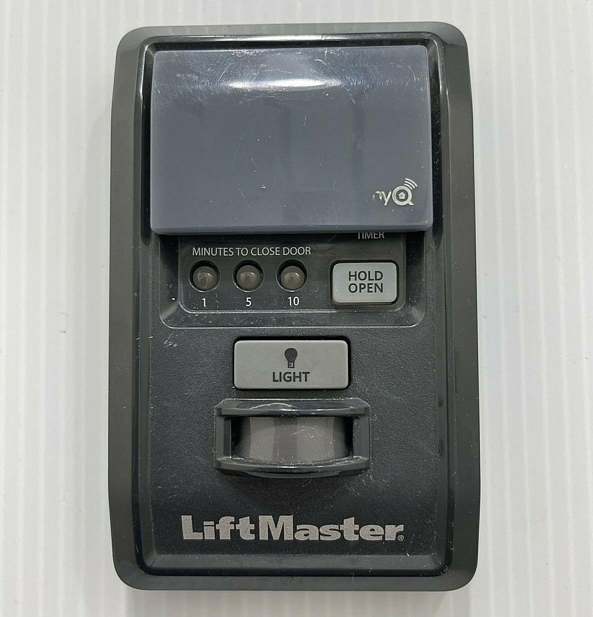 liftmaster-888lm-smart-control-wall-button-security-2-0-panel-myq